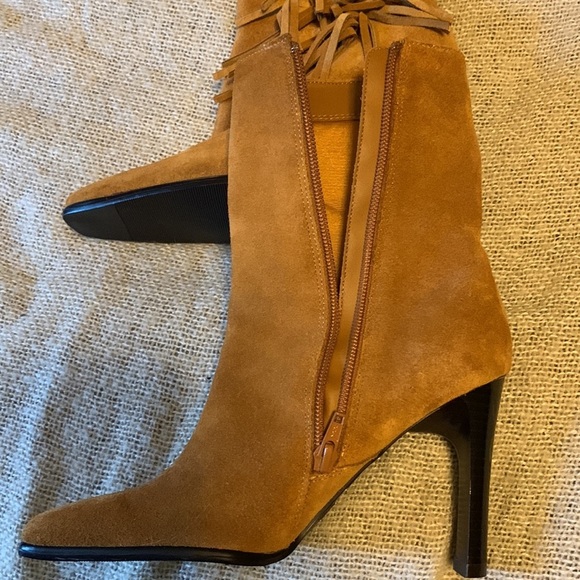 Predictions size 5 camel color suede fringe Ankle boots - Picture 10 of 10